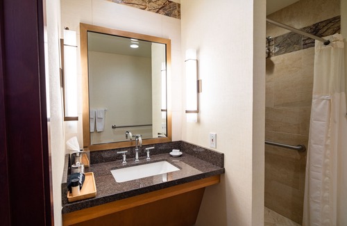 Malibu Hotel | Villa Graziadio at Pepperdine University