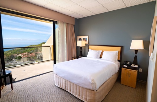 Malibu Hotel | Villa Graziadio at Pepperdine University