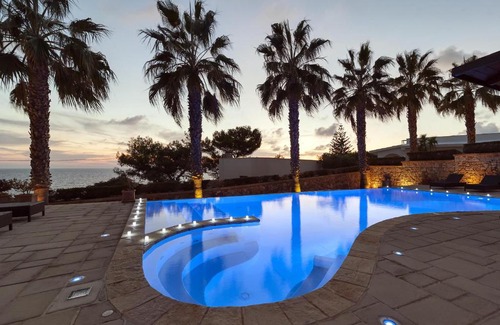Patu House | Villa Gregory