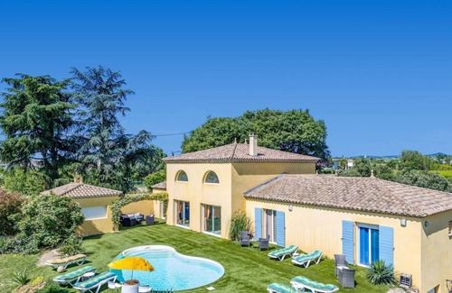 Usclas-d'Herault Villa | Villa Grenache by Villa Plus
