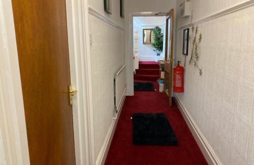 Porthcawl House | Villa Guest House