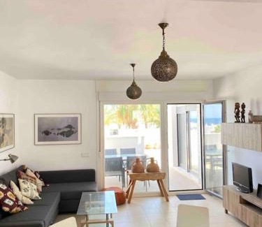 Las Negras Apartment | Villa Hélice - Apartamento con piscina, terraza y pádel en Cabo de Gata