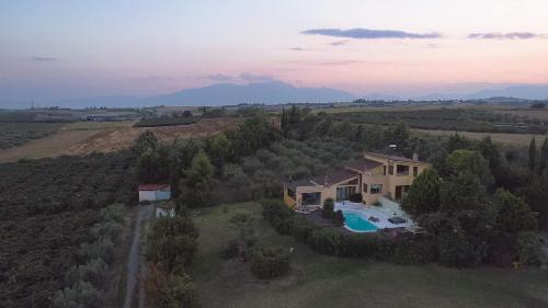 Pydna Villa | Villa Hacienda private pool and jacuzzi