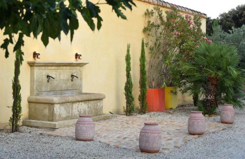 Domazan Villa | Villa Hameau de Signargues, entre Avignon - Pont du Gard et Uzes