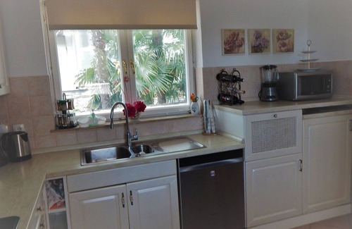 Umag Villa | Villa Harbourfront Umag – Wonderful 5 Bedroom Villa – Harbour Views - Jacuzzi.