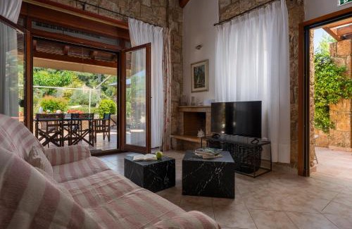 Sane Villa | Villa Haris with shared pool