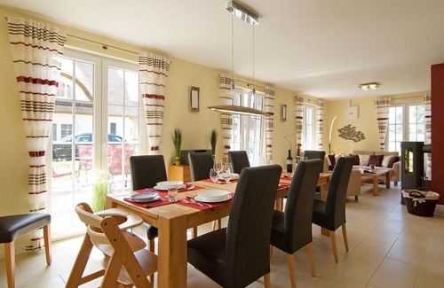 Glowe House | Villa Harmony