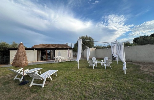 Quartu Sant'Elena Villa | Villa 'Harmony' with Private Terrace, Wi-Fi and Air Conditioning