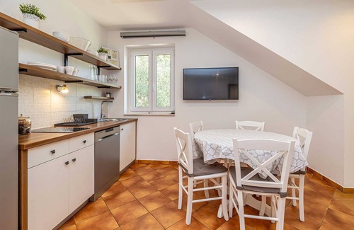 Linardici Apartment | Villa Haya - apartment LANTANA with heated pool