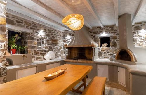Paros Villa | Villa Helíos on Golden Beach