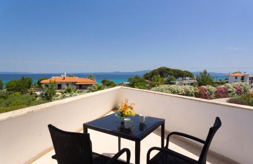 Pefkochori Apartment | Villa Helga Exotic