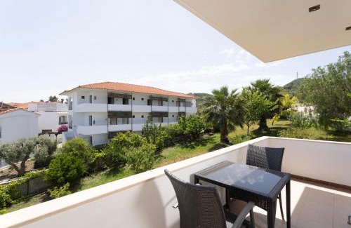 Pefkochori Apartment | Villa Helga Exotic