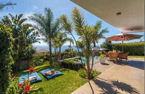 Estreito da Calheta Villa | Villa Hibiscus by An Island Apart