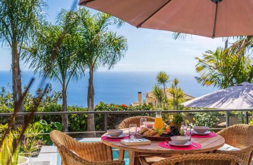 Estreito da Calheta Villa | Villa Hibiscus by An Island Apart