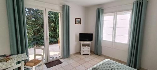 Callian House | VILLA HIBISCUS
