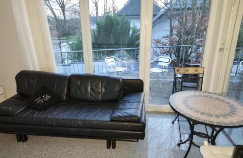 Troisdorf Villa | villa high ceiling 2 bedrooms