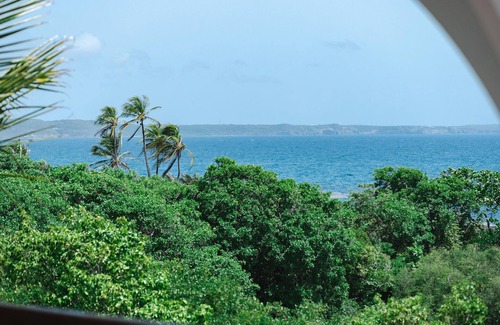 Le Moule Villa | VILLA HOLIDAYS with Pool and sea view, perfect for groups