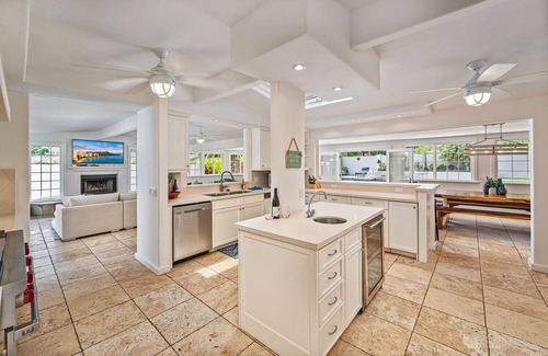 Lanikai House | Villa Hui Hou: Luxe O'ahu Villa Private Oasis! Gourmet Kitchen & Media Room