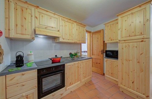 Castelveccana Villa | Villa Il Castagno Few Min From Beach, Castelveccana, Italy