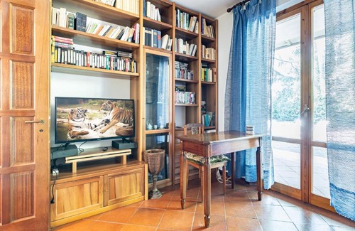 Perugia Apartment | Villa Il Glicine - Vintage Apartment x8