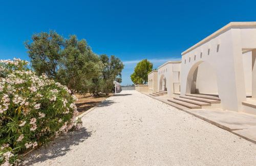 San Pietro in Bevagna Villa | Villa Il Suono del Mare by BarbarHouse