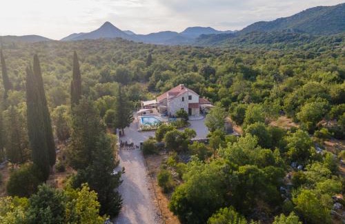 Herzegovina-Neretva Canton Villa | Villa Ilir