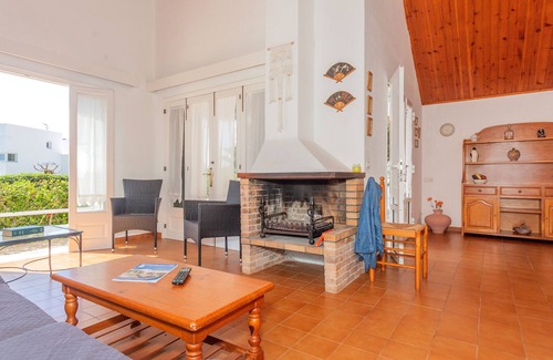 Cala'n Bosch Villa | Villa 'Illa Des Bledes' with Private Terrace