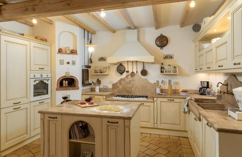 Poggiarello Villa | Villa in Colle Di Val D’elsa with 7 bedrooms sleeps 14