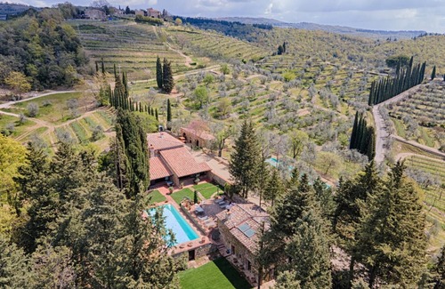 Castellina in Chianti Villa | Villa in Castellina w Pool Garden Winery