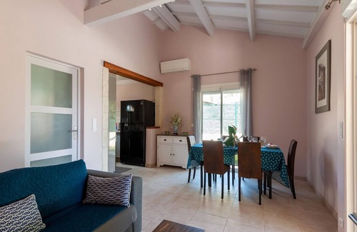 Callian House | Villa in Cannes with Heated Pool & Boat Trips