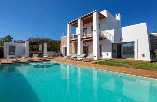 Santa Eulalia del Rio Villa | Villa in Ibiza Town sleeps 10 to 12 guests