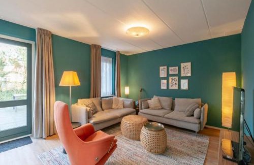 Julianadorp aan zee Villa | Villa in Julianadorp near the Beach