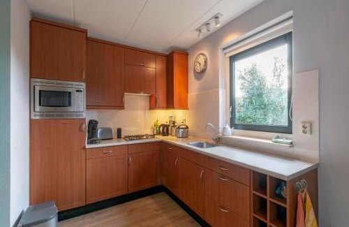 Julianadorp aan zee Villa | Villa in Julianadorp near the Beach