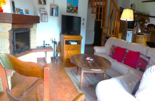 Le Boulou Villa | Villa in Le Boulou with Scenic Hilltop Views