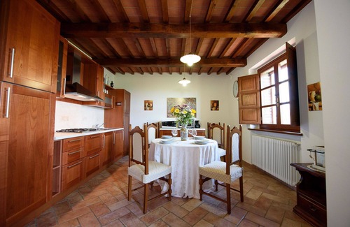 Lisciano Niccone Villa | Villa in Lisciano Niccone with 5 bedrooms sleeps 10
