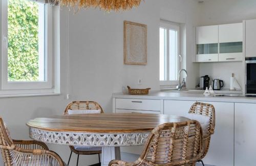 Urbanizacion Costabella Villa | Villa in Marbella near Beach