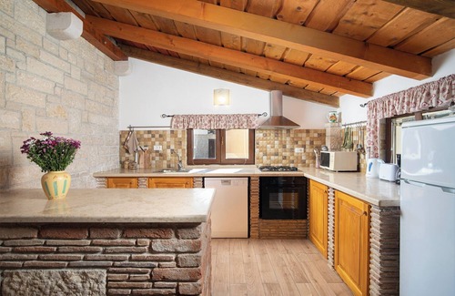 Pazin Villa | VILLA IN PEACEFUL LOCATION, NATURE, HEATED SWIMMING POOL, SUITABLE FOR CHILDREN