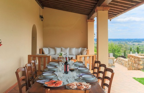 Vicopisano Villa | Villa in Pisa with 4 bedrooms sleeps 8