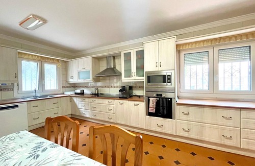 Roquetas de Mar Villa | Villa in Roquetas near Beach & Pool