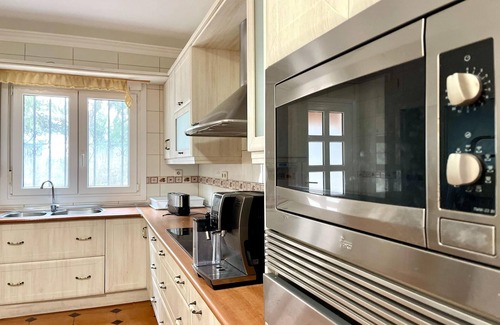 Roquetas de Mar Villa | Villa in Roquetas near Beach & Pool