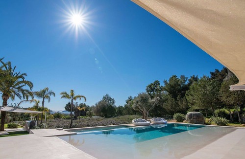 Sant Josep de sa Talaia Villa | Villa in San Jose with 5 bedrooms sleeps 10