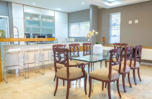 Sandown Villa | Villa In Sandton Johannesburg