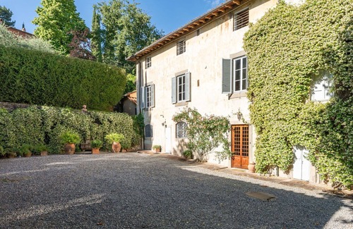 Capannori Villa | Villa in Segromigno In Monte with 11 bedrooms sleeps 22