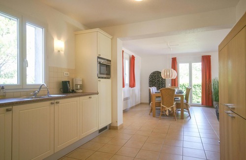 Aups Villa | Villa in small domain with pool and tenniscourt