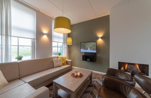 Colijnsplaat House | Villa in Zeeland near Clean Beaches