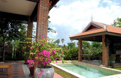 Kampot Villa | Villa individuelle climatisée avec piscine et jardin exotique à Kampot Cambodge
