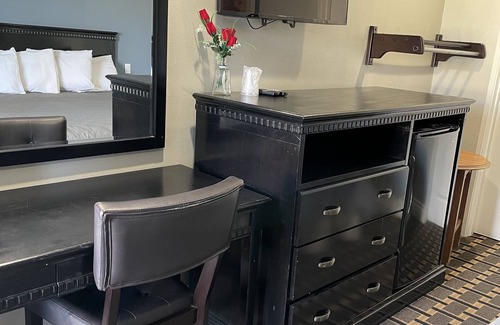 Hawthorne Hotel | Villa Inn & Suites