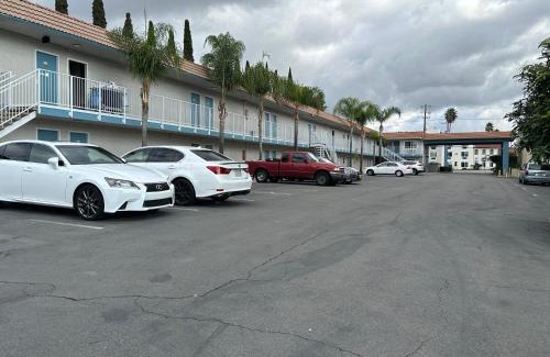 Southwest Anaheim Hotel | VILLA INN
