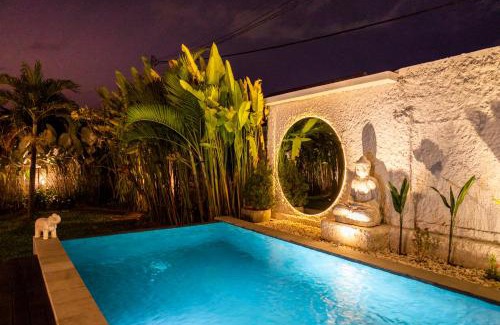 Babakan Villa | Villa Innerbloom stylish 2BR with large pool & garden