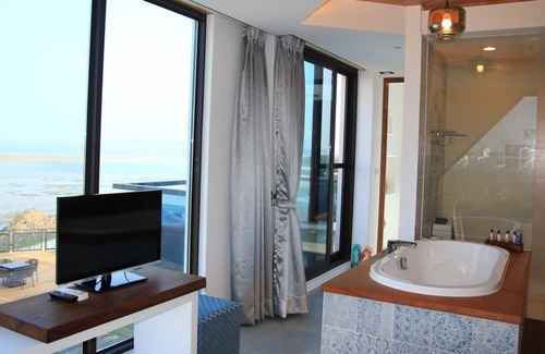 Baisha House | Villa Iris